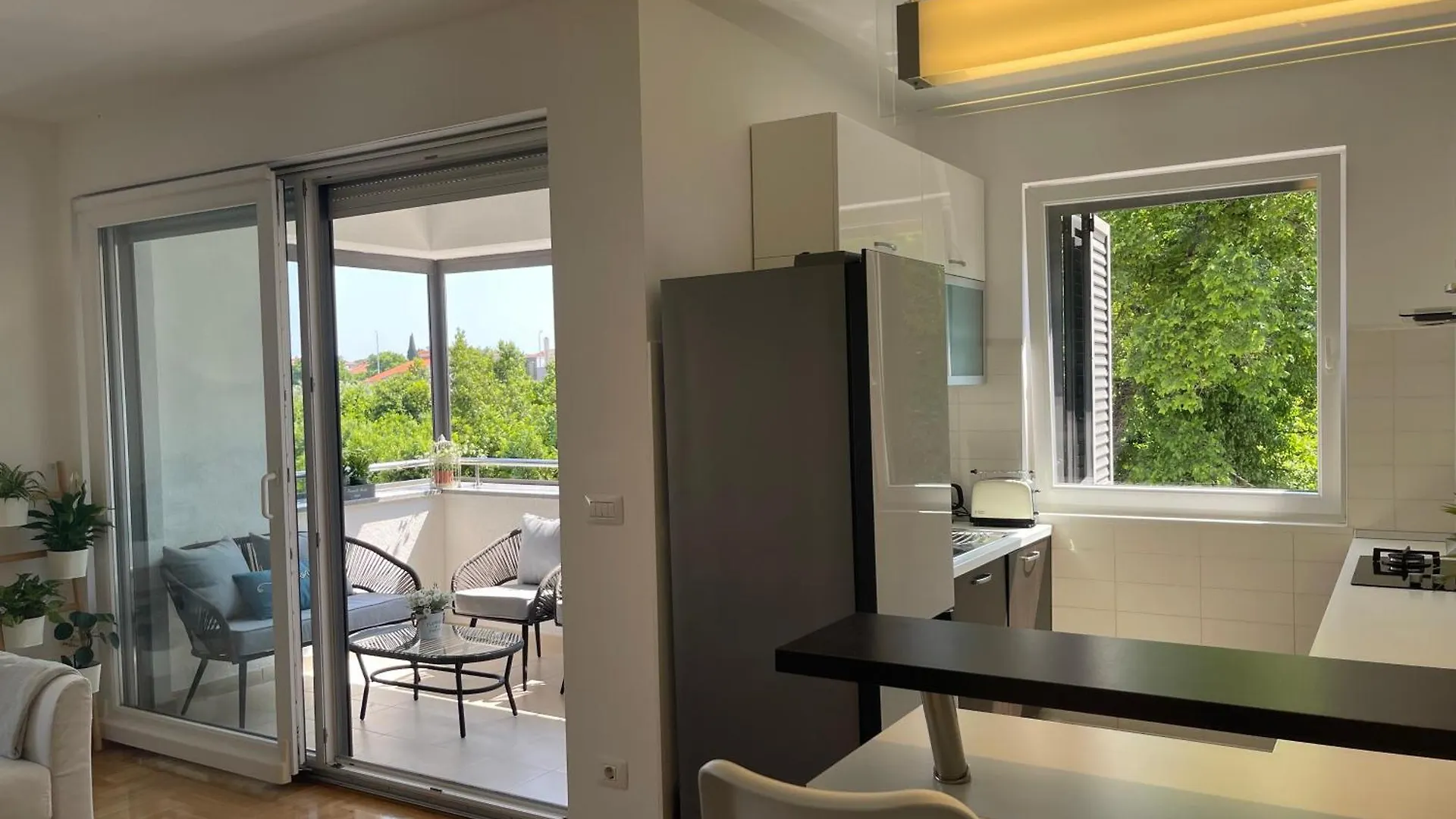 Masha Dreamhome Apart زادار